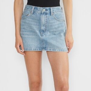 Denim Forum (Aritzia) - The ‘90s Rocco Denim Skirt
Size 23